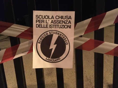 Lanciano, scuola allagata e lezioni sospese: la protesta del Blocco Studentesco
