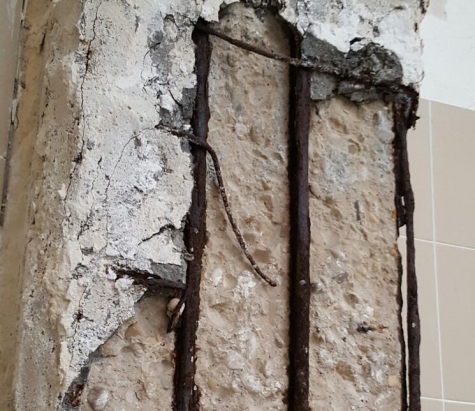 una critictà che si è presentata