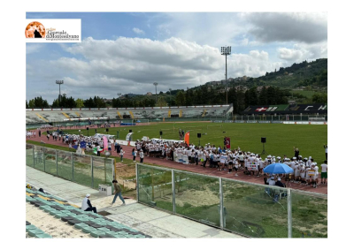 Entusiasmo e partecipazione alla festa regionale con le scuole medie d’Abruzzo