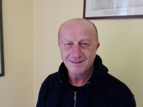 Mettiamoci a nudo. Torna a teatro Marco Luciani