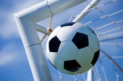 Calcio, cade l'ultimo tabù: sì alla moviola in campo