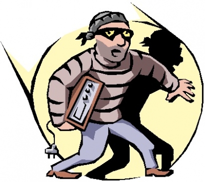 Imputato ruba tablet a suo avvocato in udienza