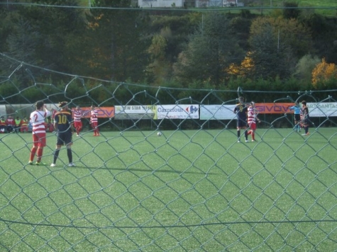 Calcio. Castello 2000 – Villa 2015 3-0: primo stop per i biancorossi
