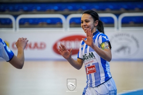 Calcio5. Galattiche inarrestabili,  battuto il Salinis, Vanessa firma una tripla.