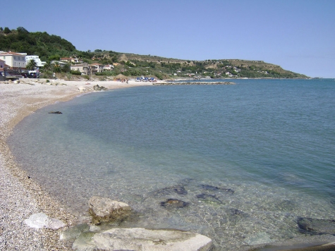 Fossacesia/turismo: docce gratis e piazzetta dei lettori