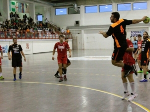 Pallamano. Città Sant’Angelo spreca la vittoria negli ultimi 20 secondi.