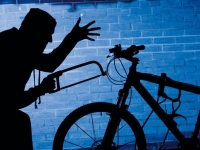 Montesilvano/punzonatura. Bici Sicura, inizia la lotta ai furti e al riciclaggio delle biciclette