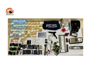 Montesilvano, giovane trovato con pistola, proiettili, 4 kg di droga, petardi e 126mila euro