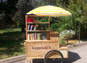 Pescara: il carretto girava e urlava 'libri'!
