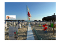 Abruzzo/balneari, grande partecipazione alla manifestazione ombrelloni chiusi un'ora.