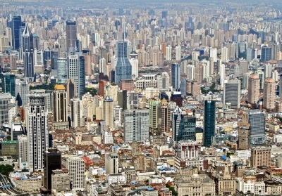 Gp: dal deserto roccioso del Bahrain alla metropoli di Shanghai.