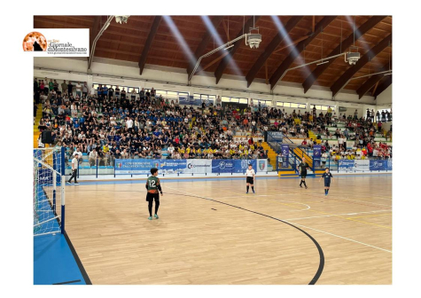Montesilvano futsal giovanile in compagnia di Commodore, Confederazione Calcistica ed ex giocatori della nazionale