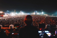 Jovanotti: "ambientalismo più inquinato dello scarico della fogna di Nuova Delhi!"