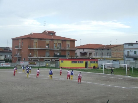 Calcio. Spettacolare 4-4 tra Casalbordino e Villa 2015