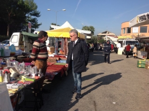 Nella foto Carlandrea Falcone, presindente commissione commercio e portabandiera Forza Italia