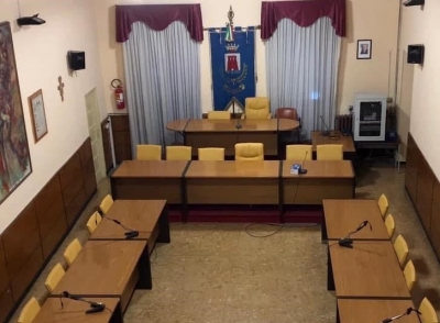 Ortona/emergenza economica-sanitaria. "In Consiglio si decidono problemi"