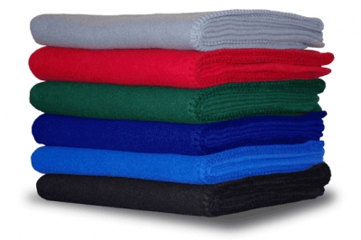 tra le cose che servono le coperte, pannolini, dentifricio, fette biscottate porzionate.