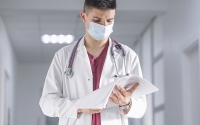 Coronavirus, oltre 2500 decessi in Italia.