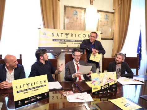 conferenza stampa in municipio