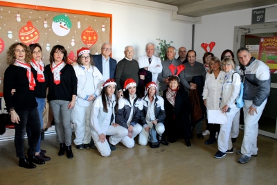 Chieti. Babbi Natale Sevel/AIL donano giocattoli ai bambini di Oncoematologia pediatrica