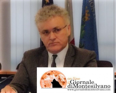 Nella foto Carlandrea Falcone, presidente commissione commercio e portabandiera Forza Italia