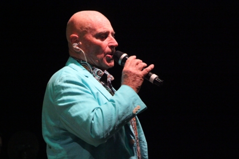 Edoardo Vianello durante il concerto