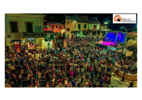Moscufo invasa da artisti circensi per "I Colori del Borgo"