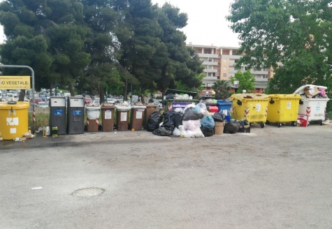 Pescara, "cantiere acchiappavoti"