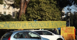 Pescara. Presidio Attiva Pignoli, “Pronto a dormire con i lavoratori in caso di sgombero”