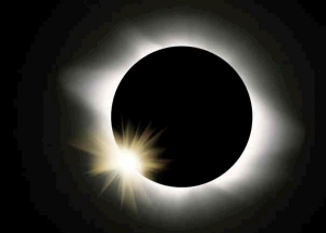 Eclissi. Oggi il sole nero, visibile solo da USA.