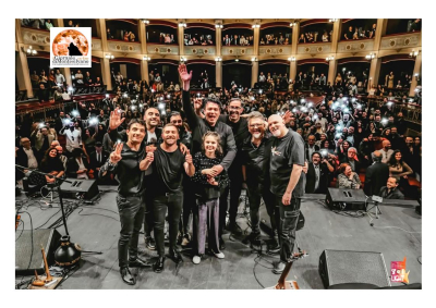 Ninè Ingiulla porta la poesia di De Andrè sul palco di Estatica