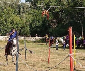 Palio di Villetta Barrea, i cavalieri e la stella al galoppo