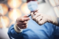 Operazioni indolore. Ipnosi terapia al posto dell'anestesia nelle operazioni. Funziona.