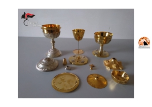 oggetti sacri recuperati