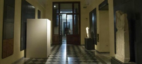 le statue coperte per cortesia di Rohani