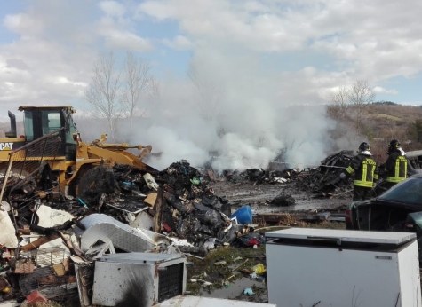 Carsoli, brucia discarica sotto sequestro