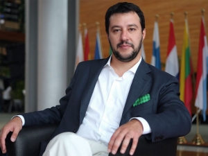 Matteo Salvini inizia il tour  dell&#039;Abruzzo a Montesilvano