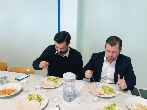 Pescara/mense scolastica. Cuzzi "a tavola con in ragazzi ogni settimana"