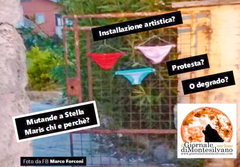 Le mutande appese allingresso di un edificio che è storia per molte persone.