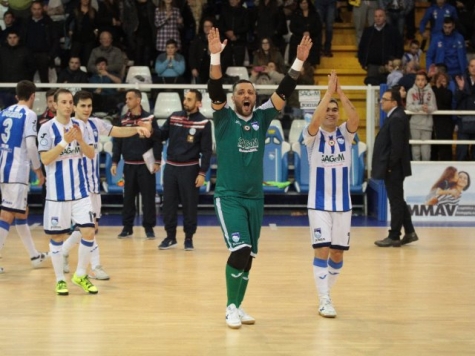 C5. Napoli battuto 5-1, il super Pescara chiude in vetta il girone d’andata.