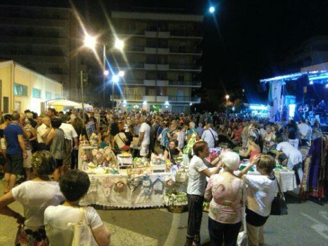 “Rosadonna” e “Montesilvanesita' in corso Strasburgo