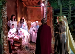 Pescara. Presepe vivente al femminile all'Aterno-Manthoné