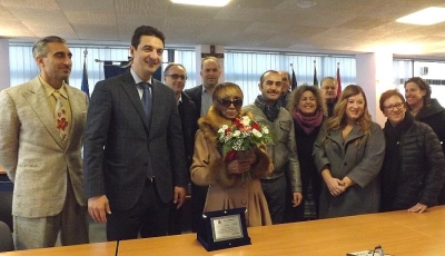 Tutti intorno a Norma Miller
