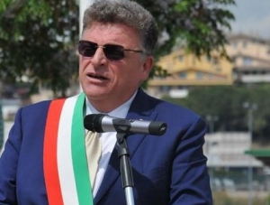 Città Sant'Angelo. Florindi rinuncia alla candidatura regionale