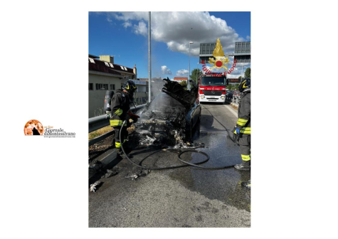 A fuoco automobile sulla E80, Pescara Uscita Porta Nuova