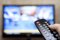 Vedovo da anni accende la tv e vede la moglie in diretta